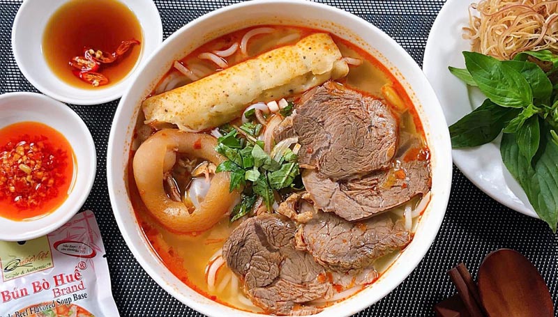 Bun bo Hu&eacute;