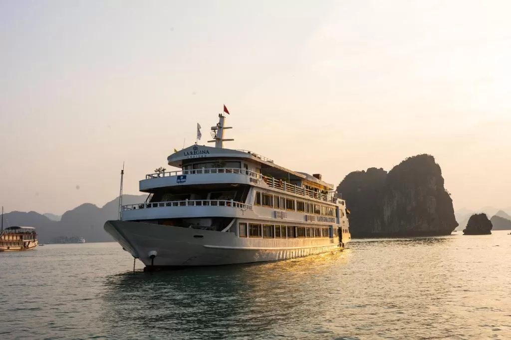 LA REGINA ROYAL CRUISE (2 DAYS - 1 NIGHT)