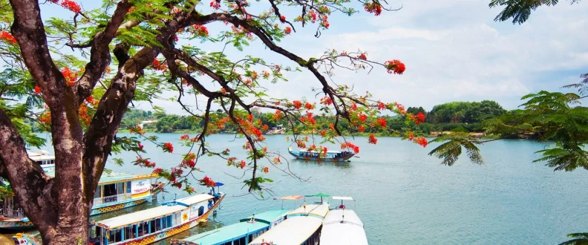 HUE CITY TOUR AND SUNSET ON PERFUME RIVER