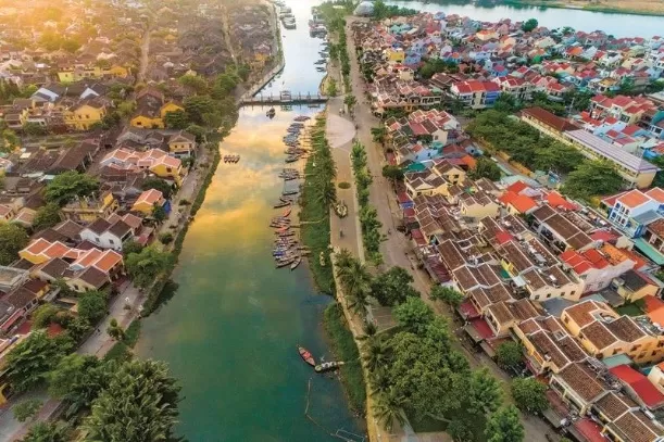 ESSENCE OF NORTH TO CENTRAL VIETNAM (10 DAYS 9 NIGHTS)