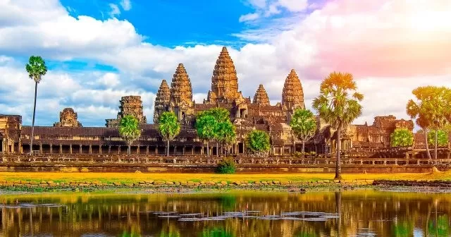 THE BEST VIETNAM, CAMBODIA AND LAOS CLASSIC TOUR 14 DAYS - 13 NIGHTS