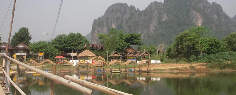 La ville animée de VangVieng